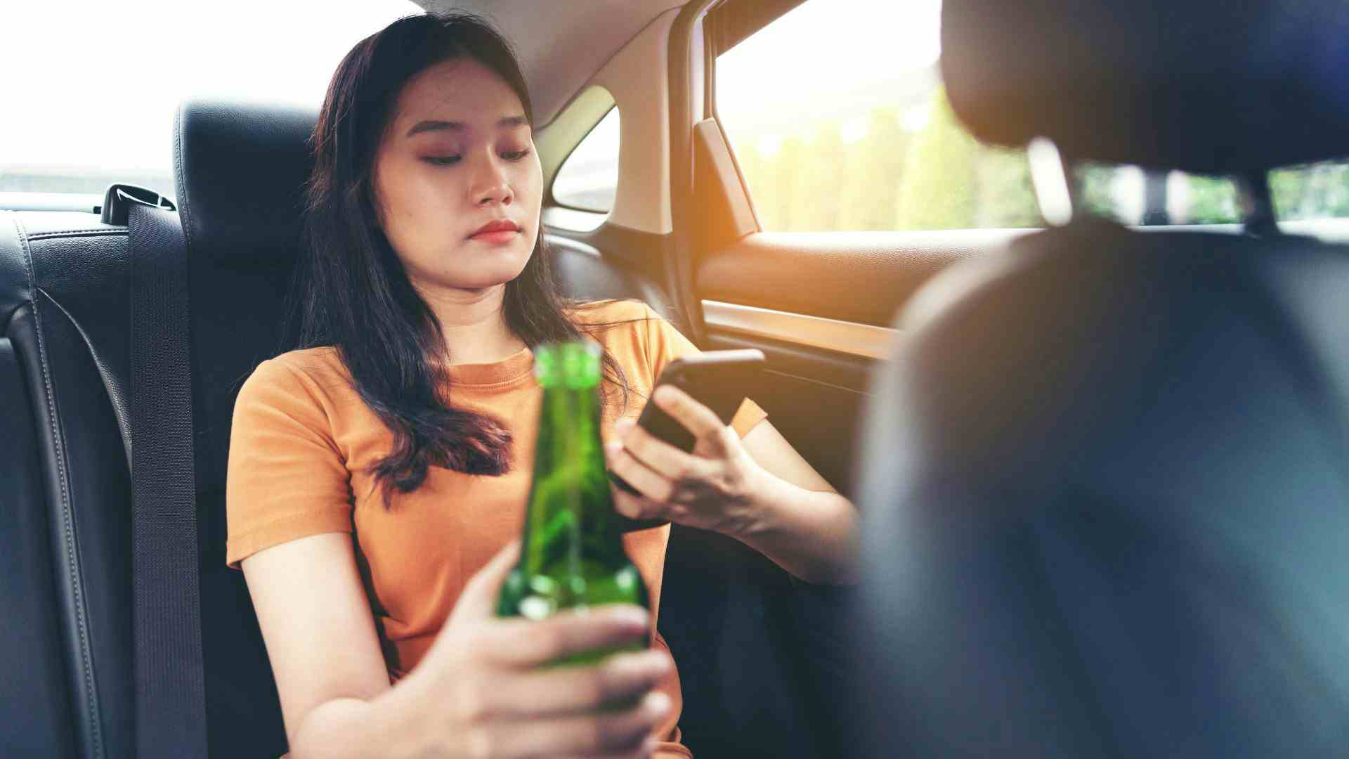 bebida alcoolica no carro